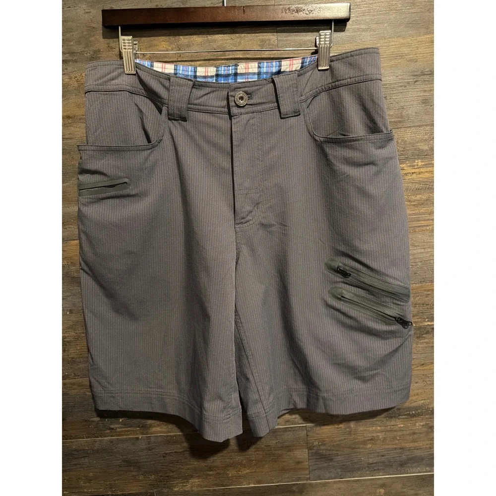 Lululemon Mens ABC Cargo Shorts Grey Pinstripe Size 36 Zipper Pockets Hiking